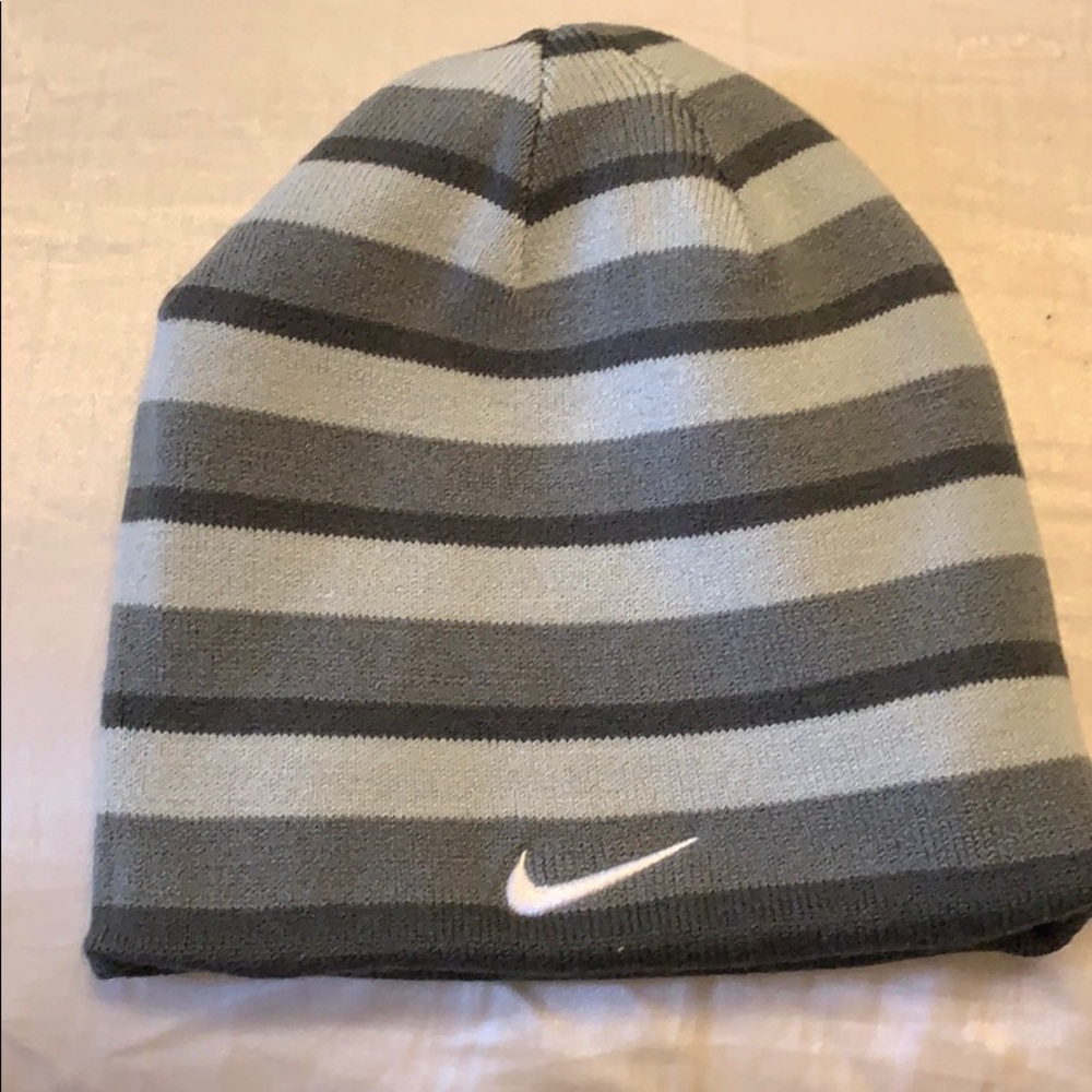 Reversible Nike Hat - Picture 2 of 2
